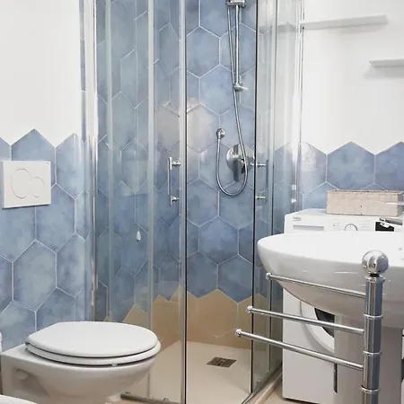 Apartamento Gli Oleandri- Luminoso Trilocale Vista Mare *